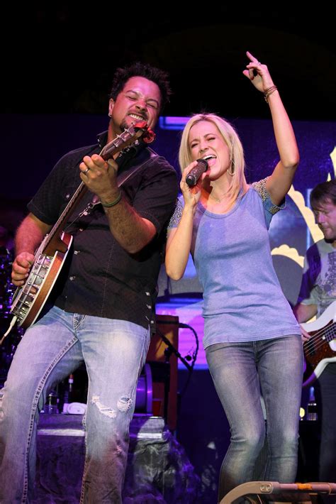 PHOTOS: Kellie Pickler In Concert! - CelebMagnet