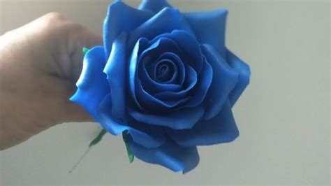 Tutorial Di Come Realizzare Una Rosa Blu Gigante Con Sepalo E Stelo Di