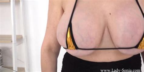 Hot Mature Covers Her Big Boobs In Oil While Giving You Jerk Off Instructions Lady Sonia