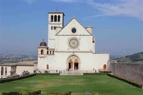 Basilica of St. Francis in Assisi photo - Cathopic