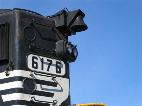 SD40-2 - RailRoadFan.com