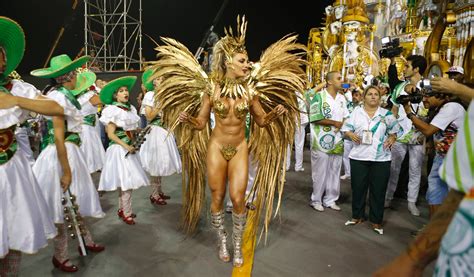 Juju Salimeni Nuda Anni In Mancha Verde