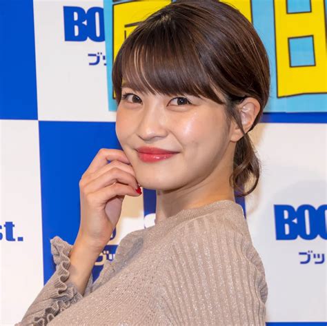 岸明日香、2019年カレンダーは「天井に飾ってほしい」 Webザテレビジョン