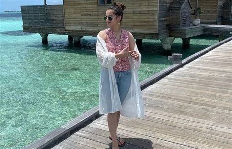 Minal Khan Honeymoon Photos Oyeyeah