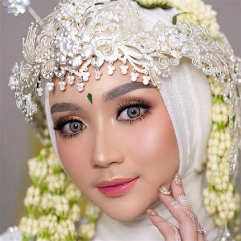 Paket Rias MUA Akad Kebaya Beskap Pengantin Hijab Syari 2024