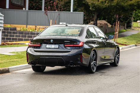 2023 Bmw 3 Series Vs 2023 Skoda Octavia Comparison Carexpert