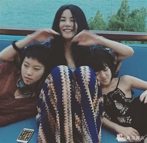 20160808 Faye Celebrates Her 47th Birthday With Her Daughters In