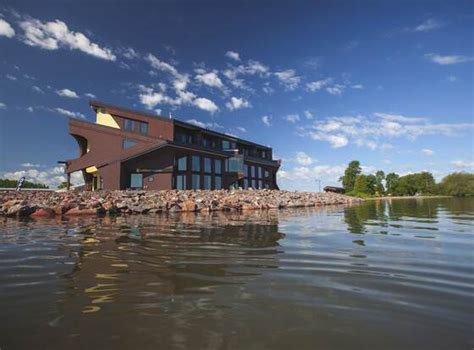 Best Ashland (WI) Hotels With 18+ Check-In (Updated August 2024)