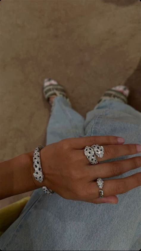 Pin by Adelia 🌙 on 🦪Aesthetic | Wrist jewelry, Fancy jewelry, Classy ...