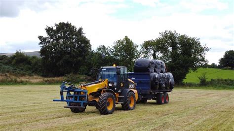 Jcb Tm320 Flatout Hauling Silage Bales Ireland Wholecrop