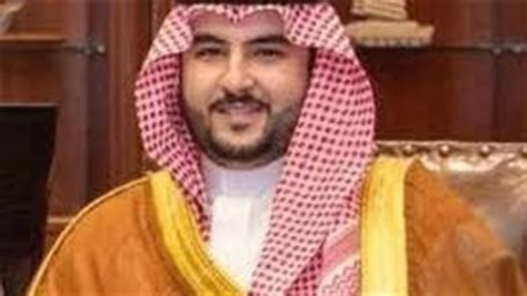 بعد تعيينه وزيرًا للدفاع السعودي أبرز المعلومات عن الأمير خالد بن سلمان