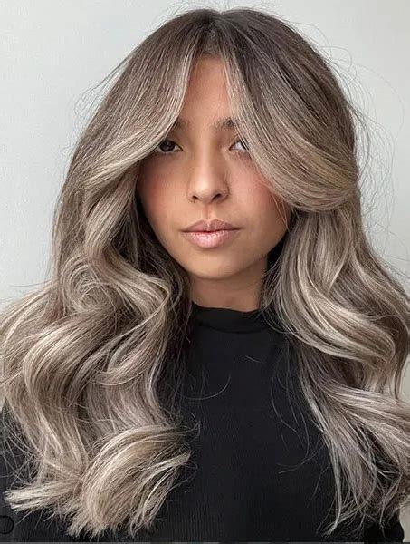 Long Layered Wigs Wavy Synthetic Blonde Wigs Long Balayage Wigs