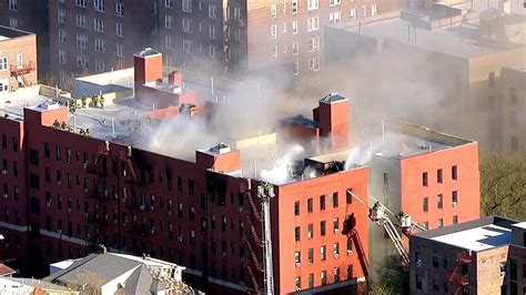 Jackson Heights Fire 21 People Injured In 8 Alarm Fire At An Apartment