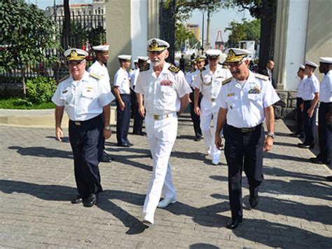 Comandante Da Marinha Portuguesa Visita Comando Do Distrito Naval