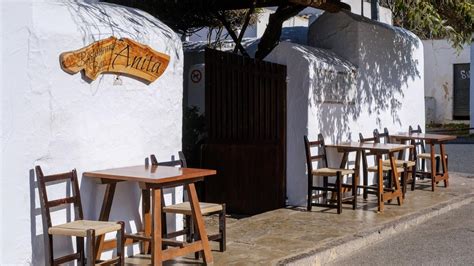 Bar Anita Un Refugio Para Huir Del Lujo En Ibiza