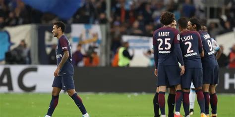 PHOTO Neymar Dikartu Merah PSG Nyaris Kalah Dari Marseille Photo