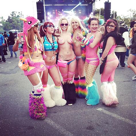 Public Nudity Porn Pictures Xxx Photos Sex Images Pictoa