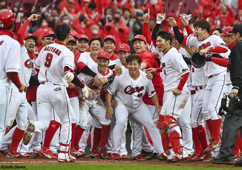 “鯉の季節”は、秋山翔吾と共に始まった【白球つれづれ】 Baseball King