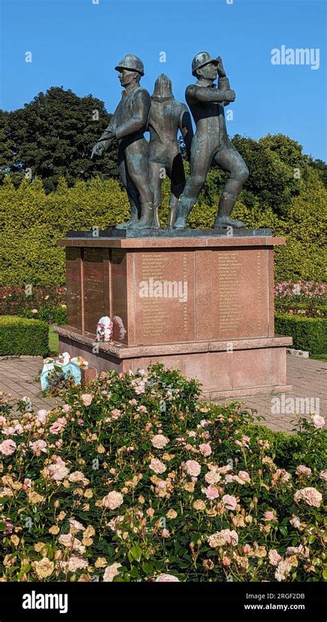 Piper Alpha Memorial, Aberdeen Stock Photo - Alamy