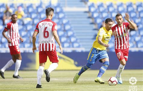 Álvaro Giménez más cerca de acabar la temporada como Pichichi en la