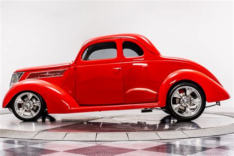 1937 Ford Coupe Hot Rod