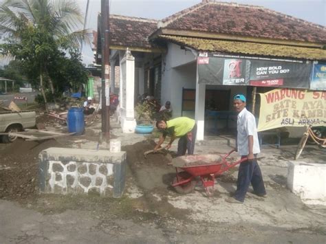 Gerakan Jumat Minggu Bersih Jumingsih Di Bkd Desa Tambakrejo