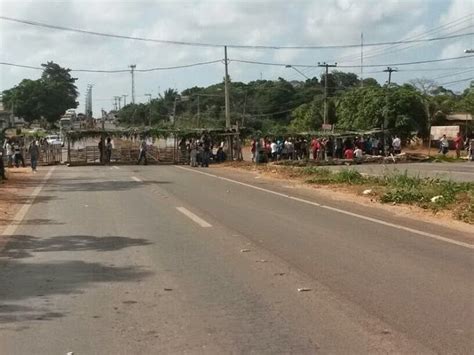 G Protesto De Moradores Bloqueia A Br Nos Dois Sentidos