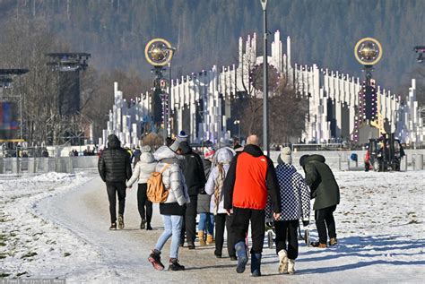 Zakopane Ju Obl One Korki I Chaos Na Trasie Do Morskiego Oka Wp