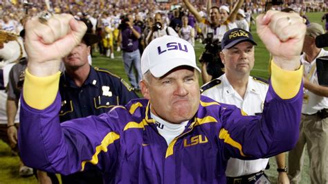 Les Miles Hired As Ku Jayhawks Football Coach Year Deal Kansas