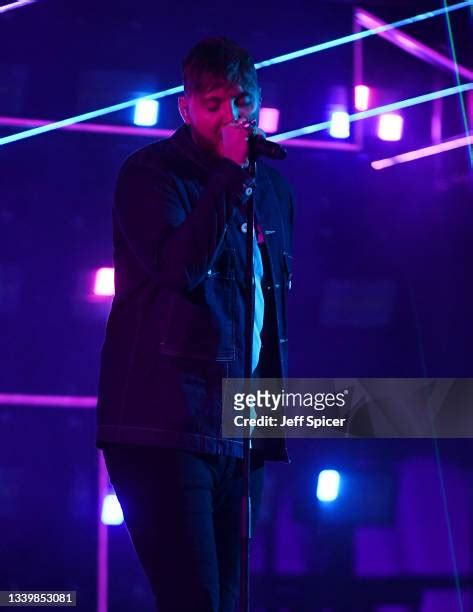 45 James Arthur Performs At The Sse Arena Wembley Stock Photos High