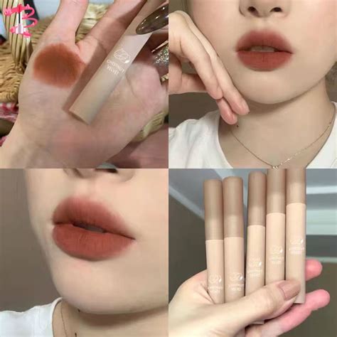 Velvet Matte Liquid Lipstick Waterproof Lip Gloss Long Lasting Nude Lipstick Women Red Lip Tint