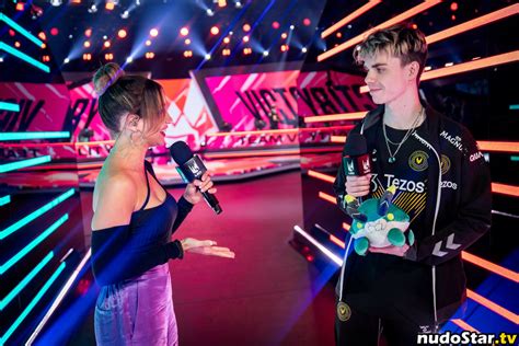 Laure Valée laure bv Nude OnlyFans Photo Nudostar TV