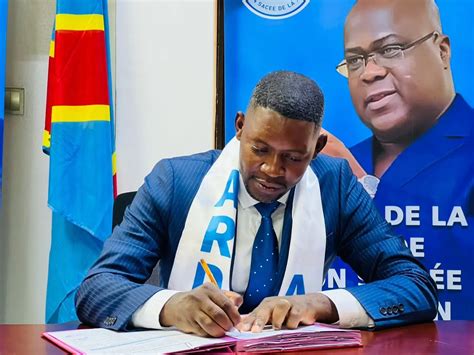 Rdc L Ard Signe La Charte De L Union Sacr E Jacques Kyabula