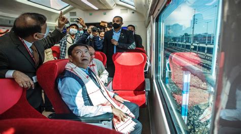 Vistadome Coaches Big Success For Indian Railways Central Railway Sees