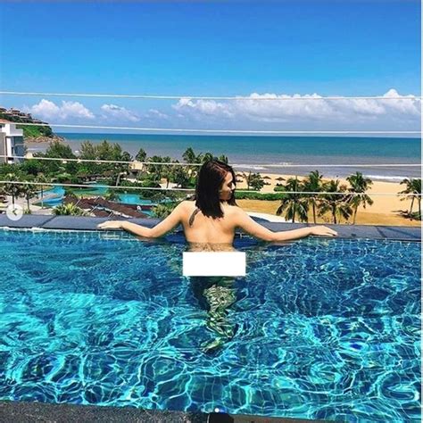 Ngo I H Ng Qu Sao Vi T N Y C Ng B N M T I B I V Nh Nude