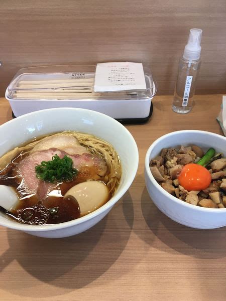 『特製醤油らぁ麺＋マキシマム親子丼』らぁ麺 はやし田 武蔵小杉店のレビュー ラーメンデータベース