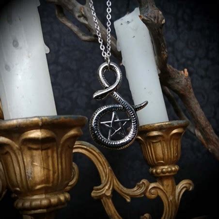 Collier Pendentif Serpent Et Pentagramme En Acier Wicca Gothique