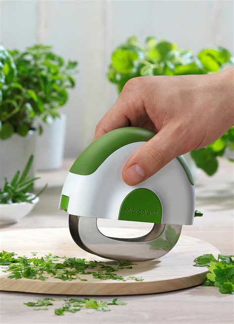 Microplane Herb And Salad Chopper