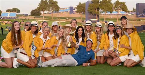 Viktor Hovland Shows He S Ryder Cup Wags Favourite Despite Being Alone