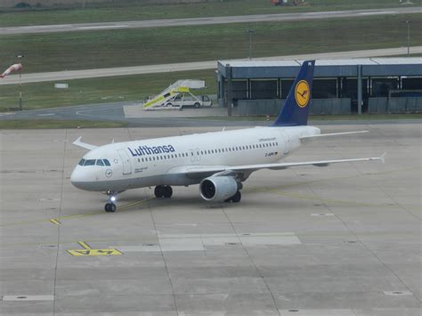 D AIPR Airbus A320 Lufthansa Hannover Airport Graham Tiller Flickr