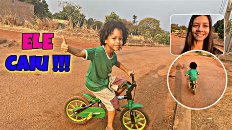 MEU FILHO ESTÁ APRENDENDO A ANDAR DE BICICLETA SEM RODINHA TÔ MUITO