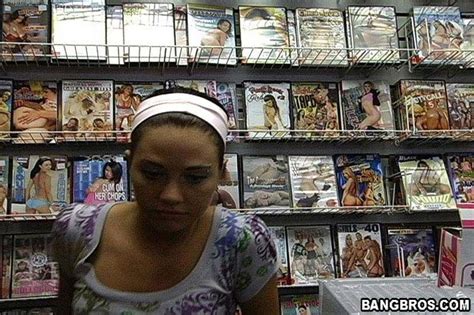 Slut Amateur Teen Chick Handjob Fetish At The Glory Hole Porn Pictures XXX Photos Sex Images