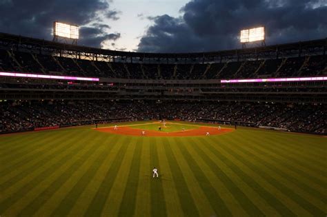 Chicago White Sox Changing Stadium Name to Guaranteed Rate Field