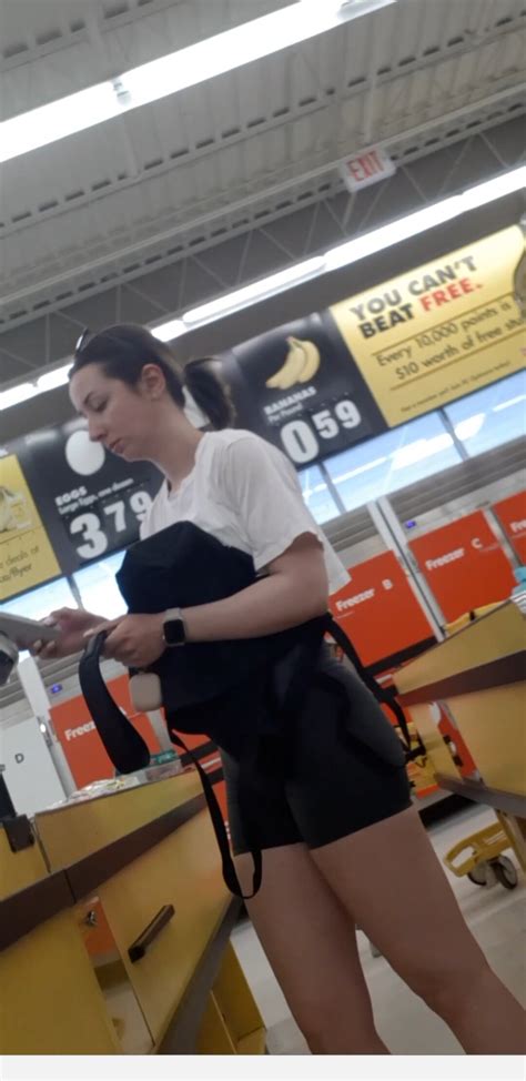 Great Outfit Crop Top And Lulu Shorts On This Skinny Tight Babe Short Shorts Volleyball