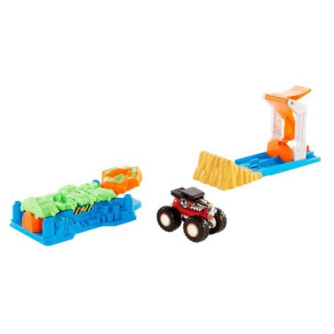 Hot Wheels Monster Trucks Fırlat ve Çarpış Oyun Seti GVK