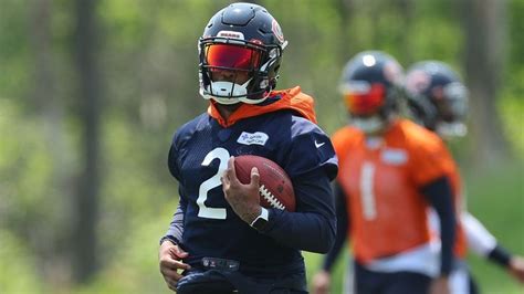 DJ Moore already making waves at Bears OTAs | 32 nfl teams, Team ...