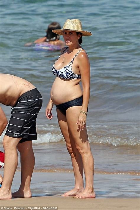 Pregnant Jamie Lynn Sigler Shows Off Baby Bump In Patterned Bikini