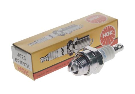 Свеча зажигания NGK BPMR7A (газонокосилка, бензопила) - 4626 - купить в ...