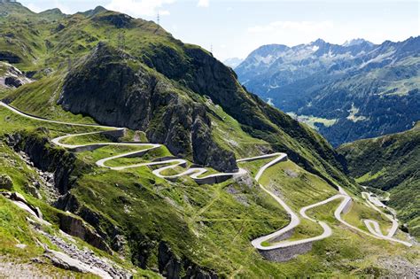 The perfect Swiss road biking tour to experience all the best passes