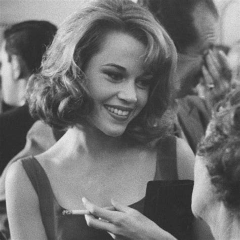 Pin By Mcw On Film Legends Jane Fonda Old Hollywood Women Smoking